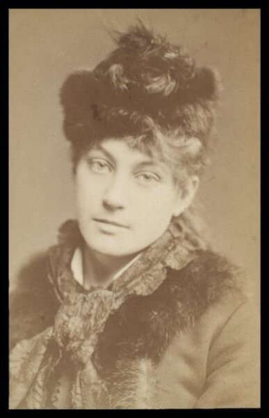 London Stereoscopic and Photographic Company, Guy Little Theatrical Photograph