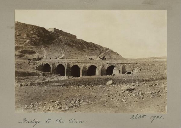 K.A.C. Creswell, Syria, Derâ'a, bridge to the town