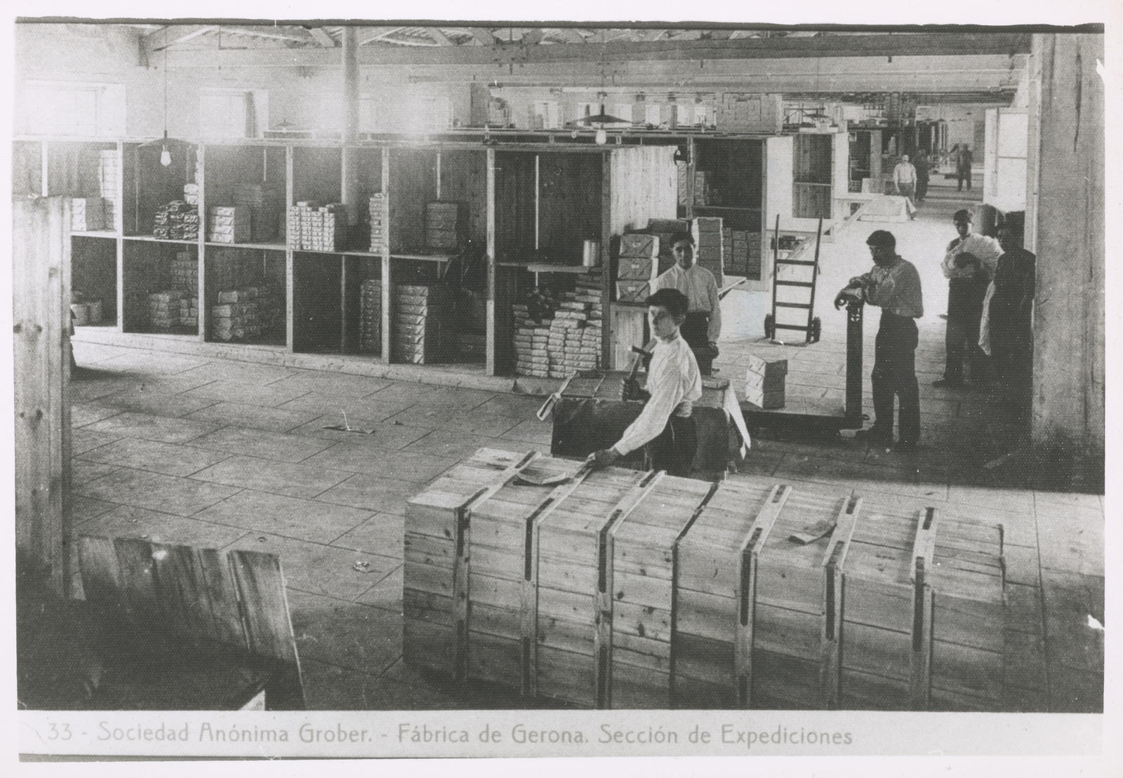Desconegut, 33 - Sociedad Anónima Grober.- Fábrica de Gerona. Section of Expeditions