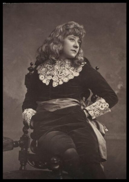 London Stereoscopic and Photographic Company, Guy Little Theatrical Photograph