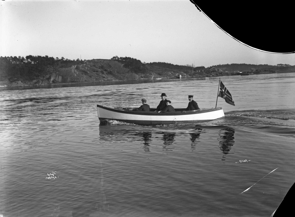 Anders Beer Wilse, Motorbåten Olaf