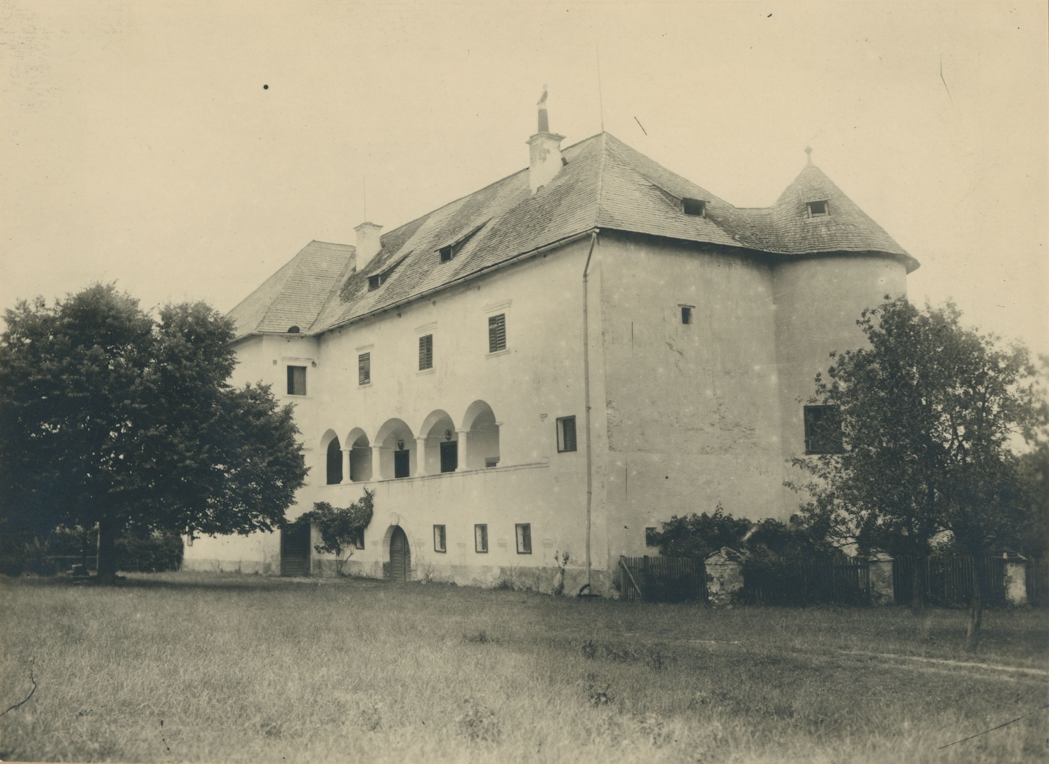 neutvrđen autor, Bela (Novi Marof) - Dvor II