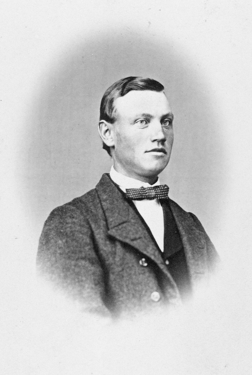 Anno Domkirkeodden, JØRGEN GRIMS-KROGSTIE. PORTRETT.