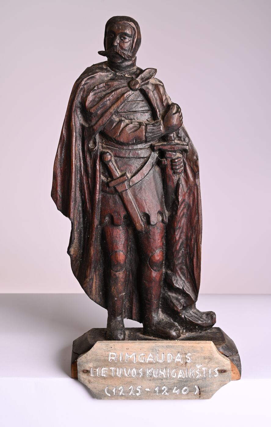 Antanas Bagdonas, Medžio skulptūra „Rimgaudas, Lietuvos kunigaikštis (1225–1240)“