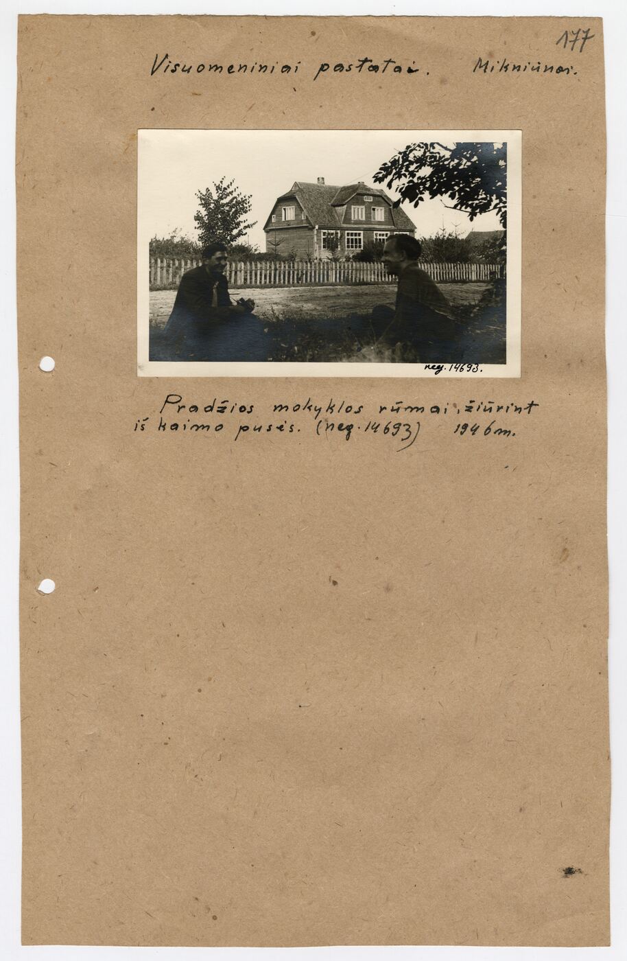 Nežinomas autorius, Archyvinės bylos Nr. 84 lapas 219. Šiaulių apskr., Pašvitinio vlsč., Mikniūnų kaimo pradžios mokylos fotografija