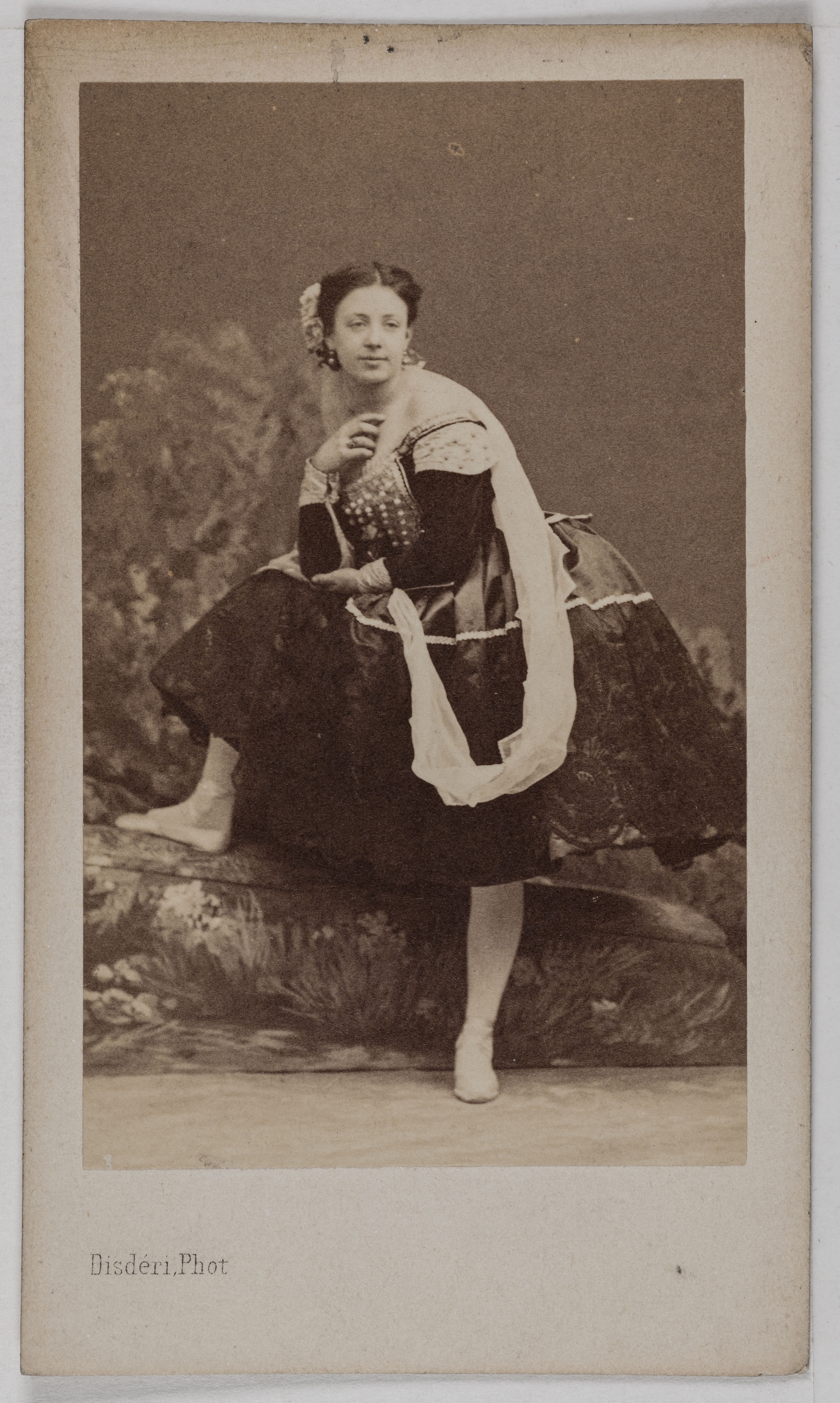 André-Adolphe-Eugène Disdéri, Portrait de Malo Thérèse, (épouse Legrand), (danseuse)