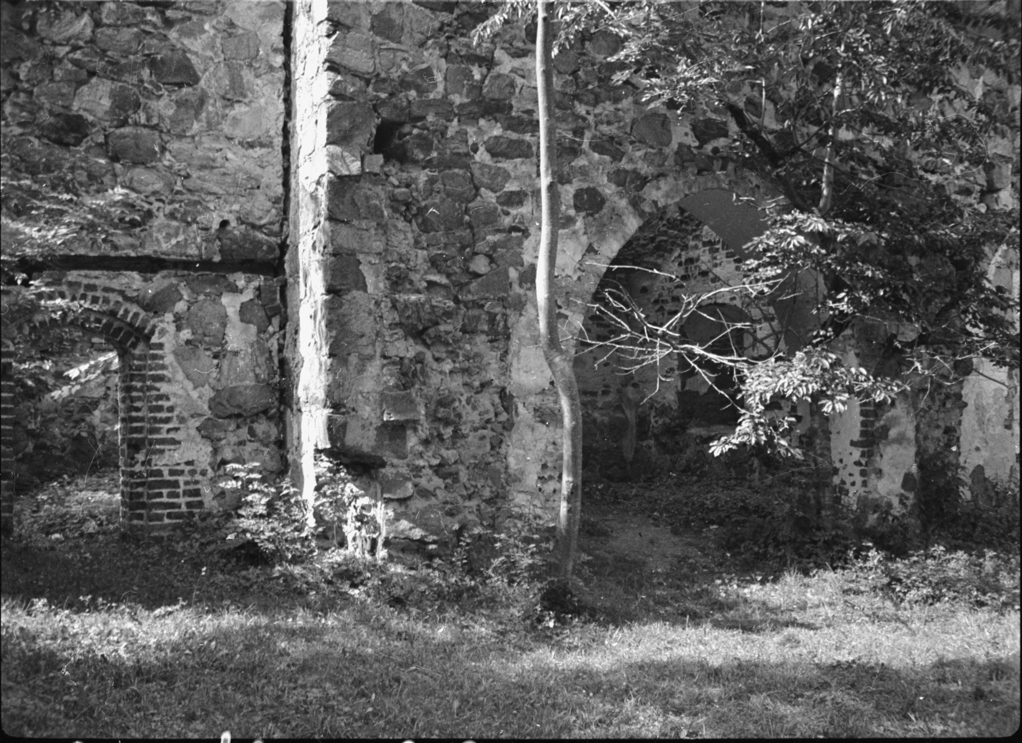Erik Lundberg, Björkviks kyrkoruin (Björkviks gamla kyrka)