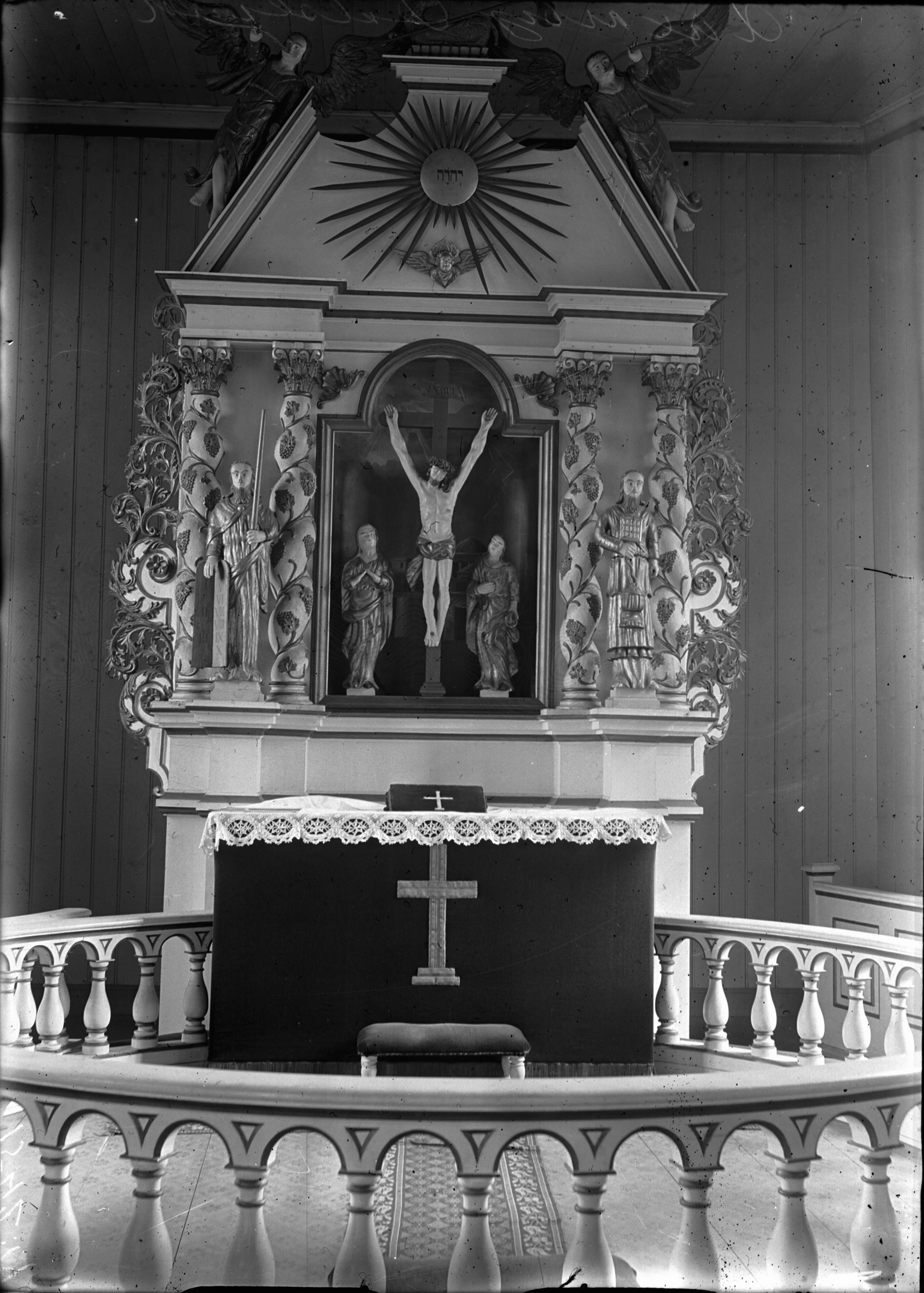 Bertil Waldén, Laxarby kyrka