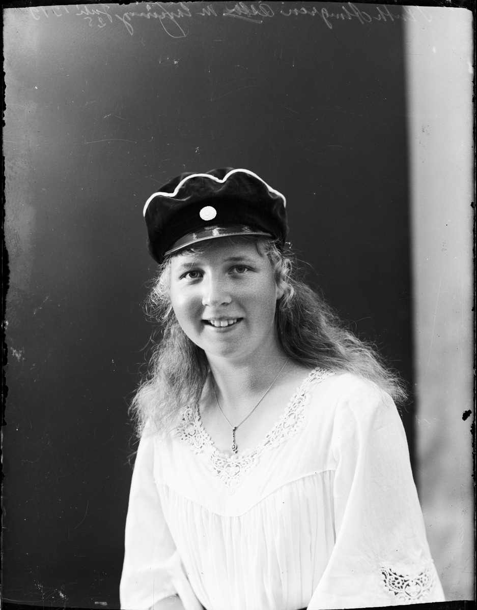 Skötsner-Edhlund, Ruth Almgren från Östhammar, Uppland 1919
