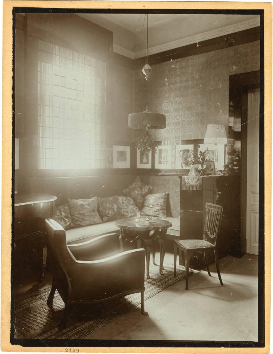 Anonym, Wohnung Georg und Else Weiss, Wien I., Falkestraße 6/2. Stock, Sitzecke im Wohnzimmer