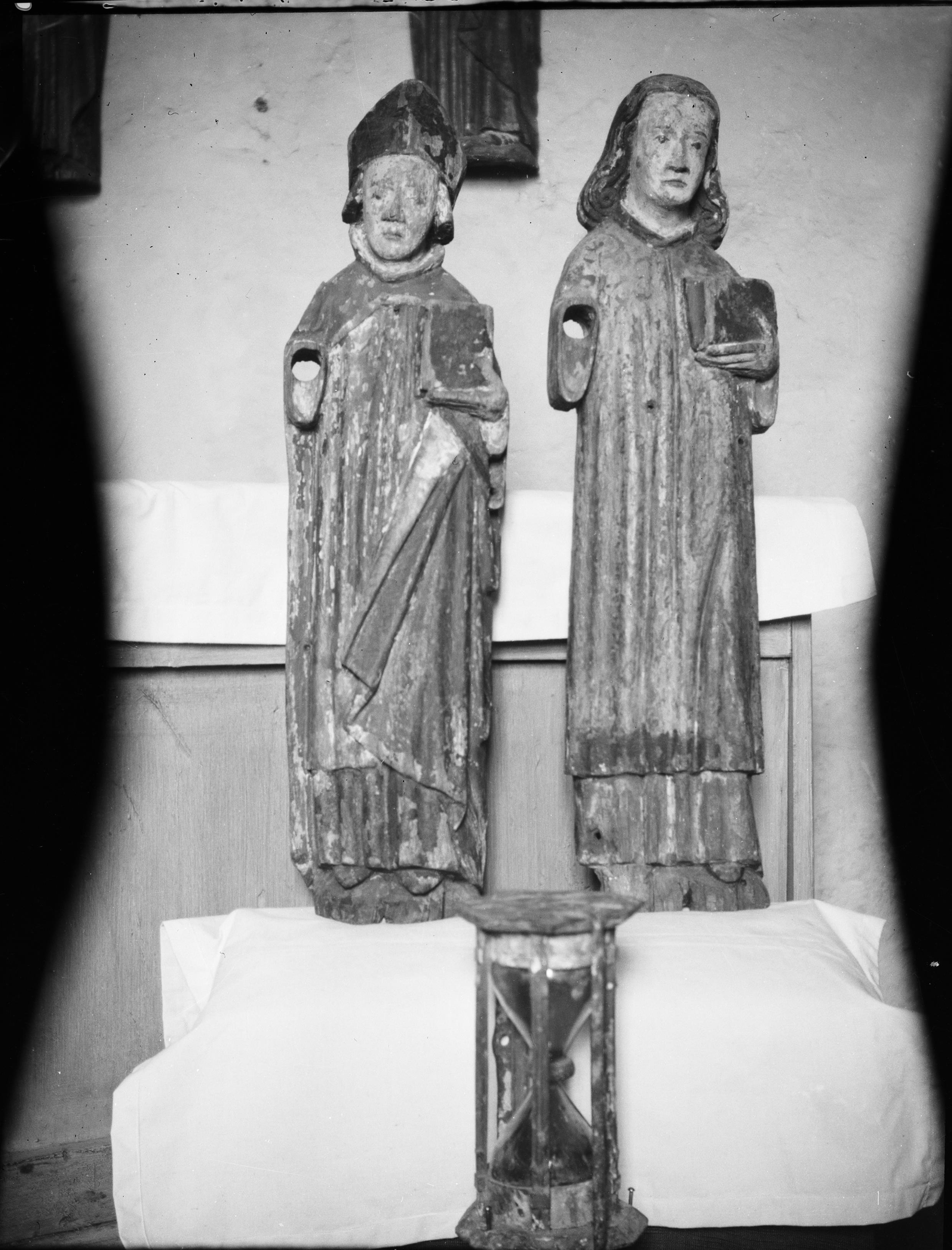Olle Hellström, Vårkumla kyrka