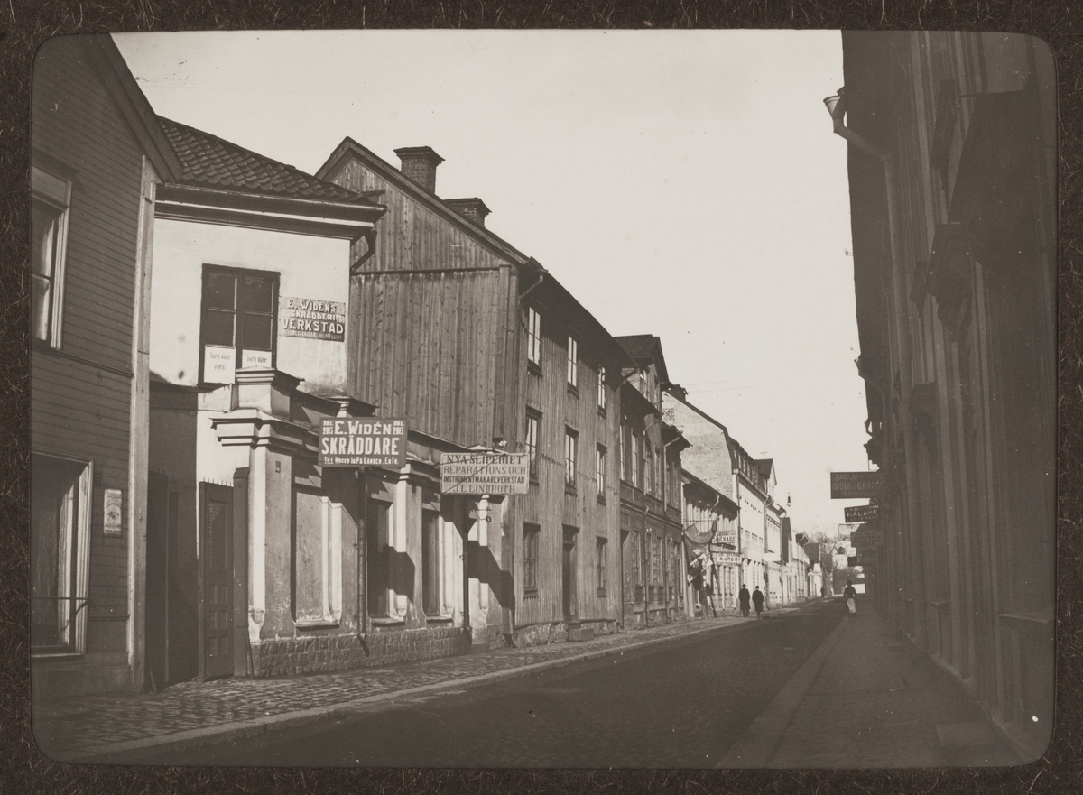 August Fredrik Schagerström, “Upsala. Dragarbrunnsgatan with” Kråk“,”the district of St. Per, Uppsala 1919