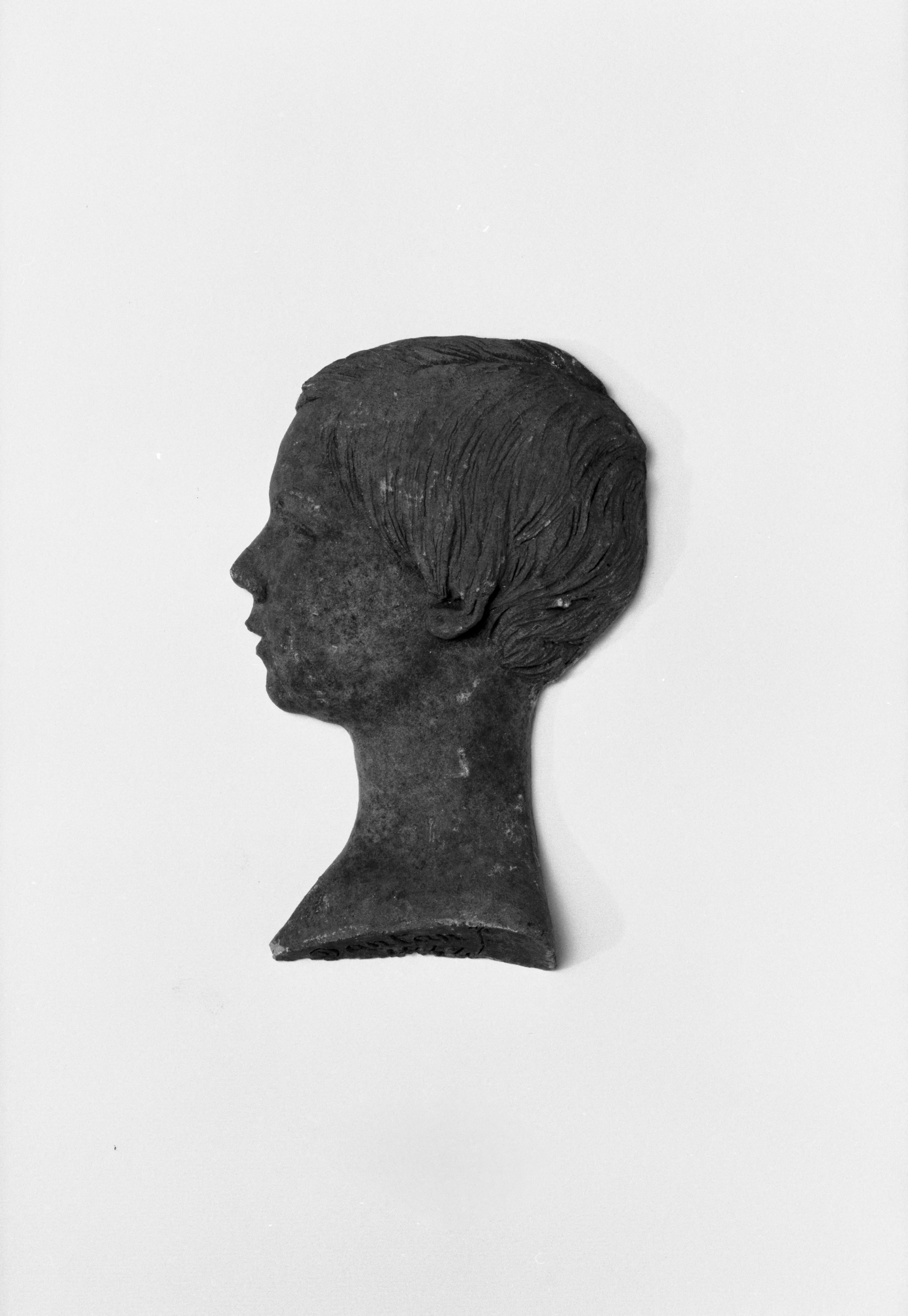 Jean Pierre Dantan, Portrait sérieux de jeune garçon.