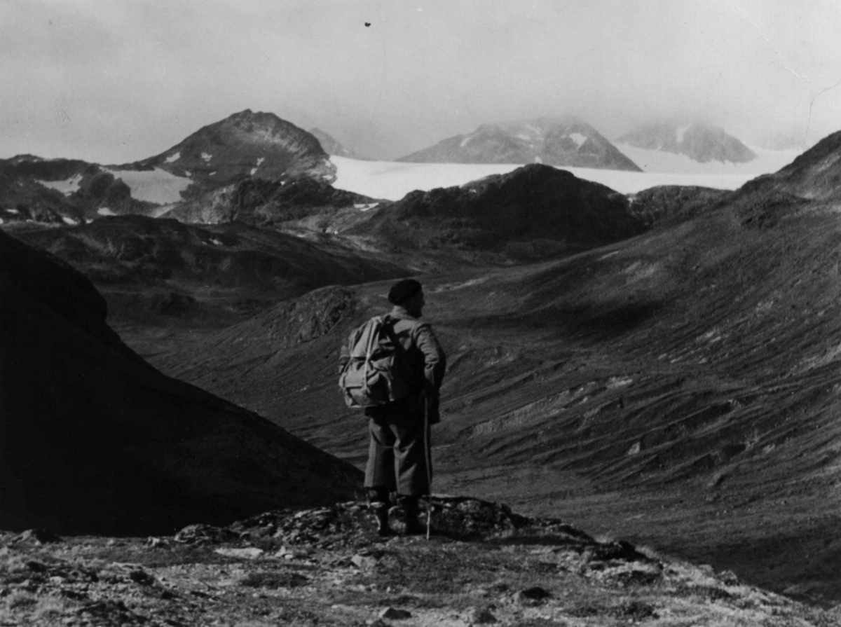 Anders Beer Wilse, Friluftsliv/Sport, turgåing, Jotunheimen, Memurubreen, Memurutindan.