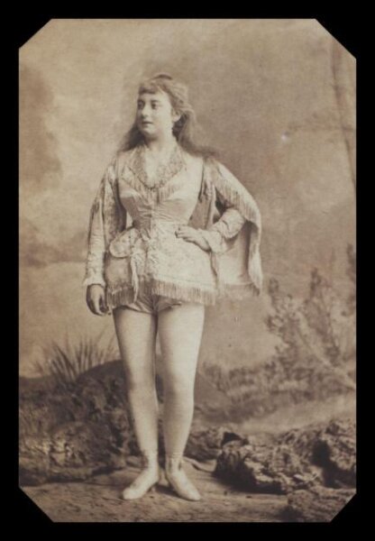 London Stereoscopic and Photographic Company, Guy Little Theatrical Photograph