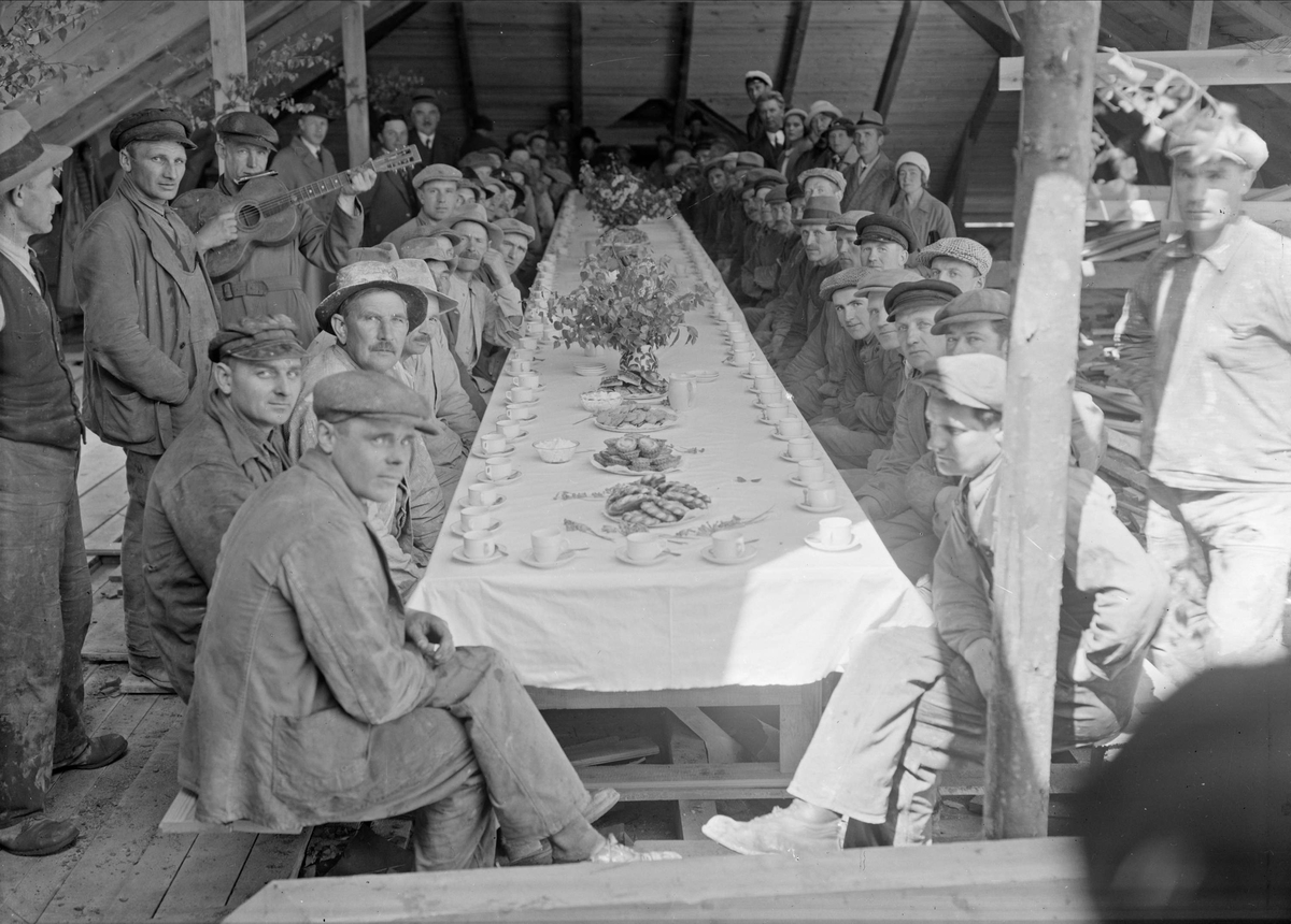 Paul Sandberg, Taklagskaffe, Uppsala 1935