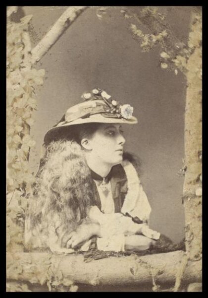 London Stereoscopic and Photographic Company, Guy Little Theatrical Photograph