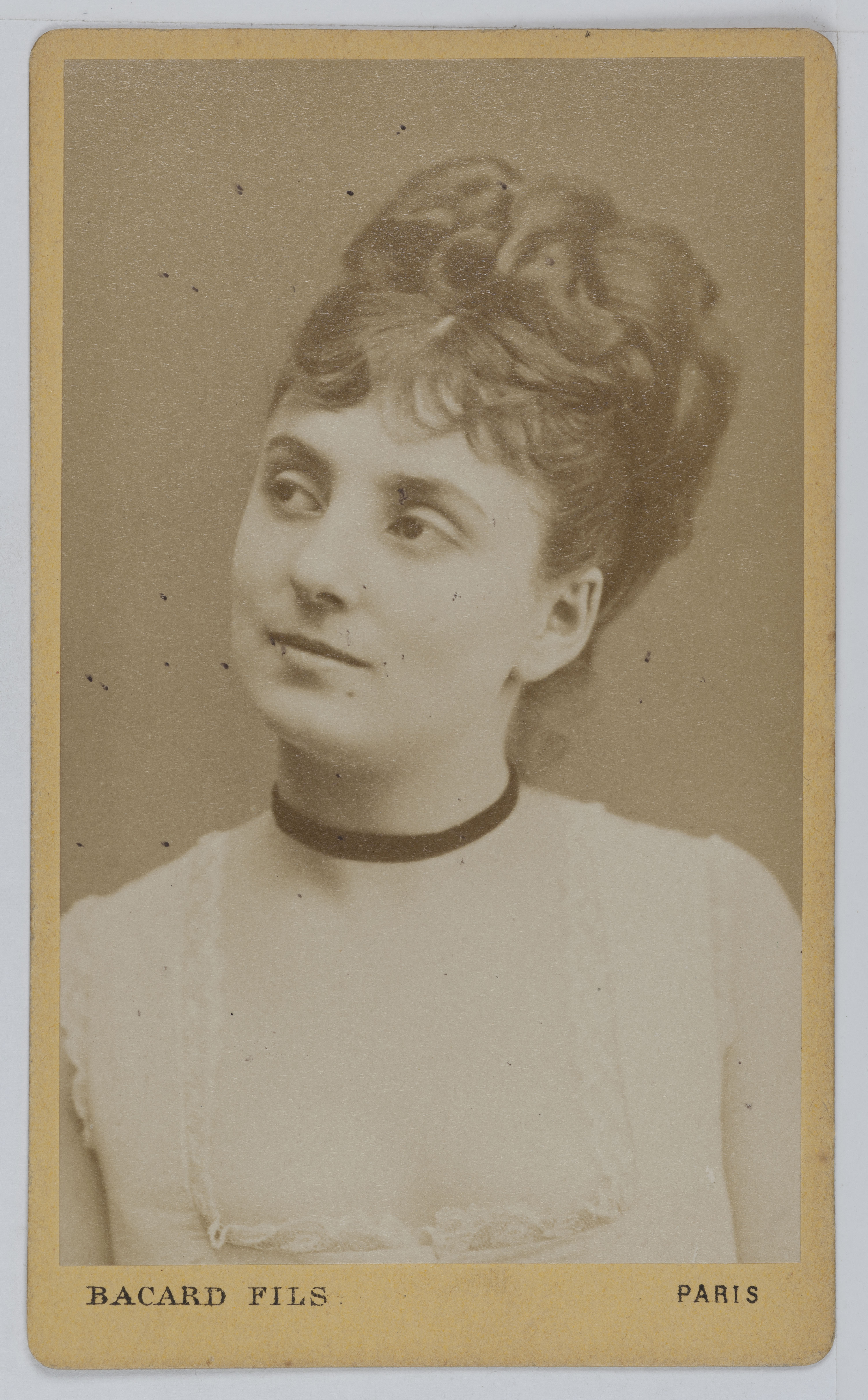 Bacard Fils, Portrait d'Augustine-Alexandrine Toulet (1849-1931), dite Alice Regnault, actrice de théâtre entre 1869 et 1880.