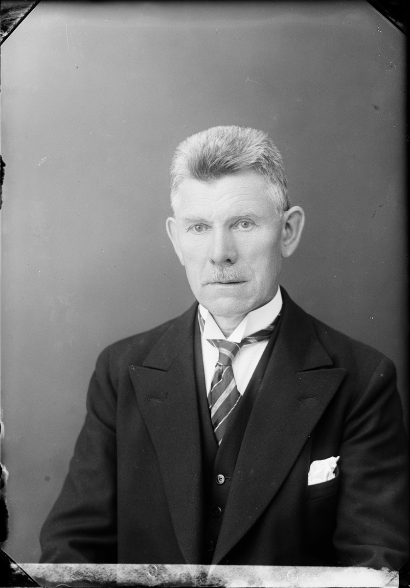 Skötsner-Edhlund, August Eriksson from Johannisfors, Forsmark parish, Uppland 1935