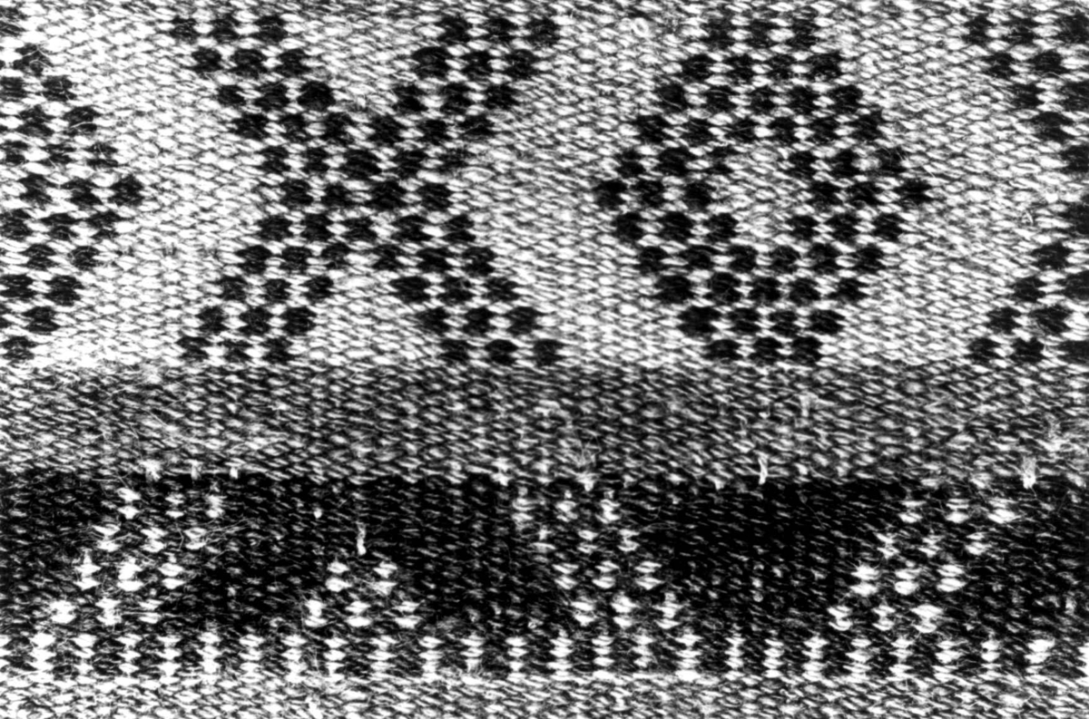 Anna Grostøl, Detalj fra mønster i teppe, danskebragd. Konsmo, Audnedal, Vest-Agder 1941.