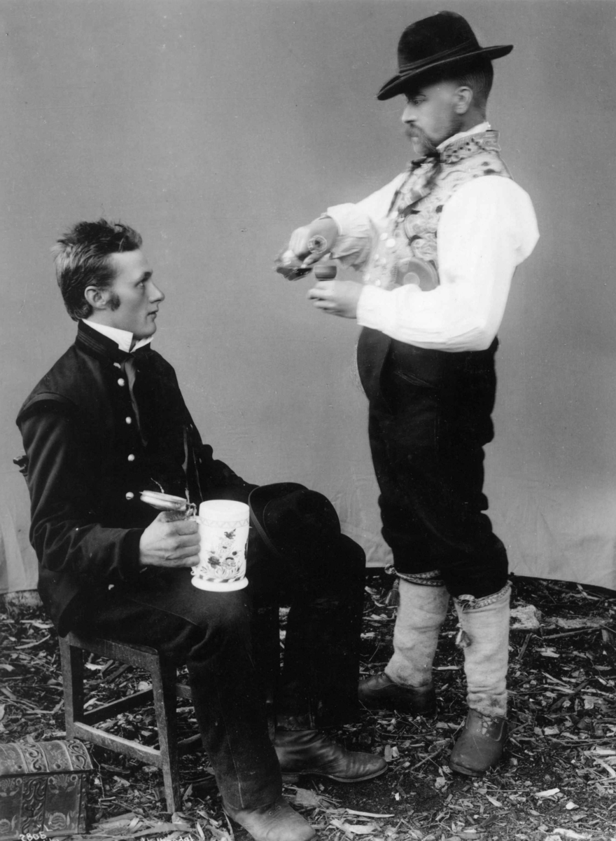 Axel Lindahl, Mannsdrakter, Buskerud