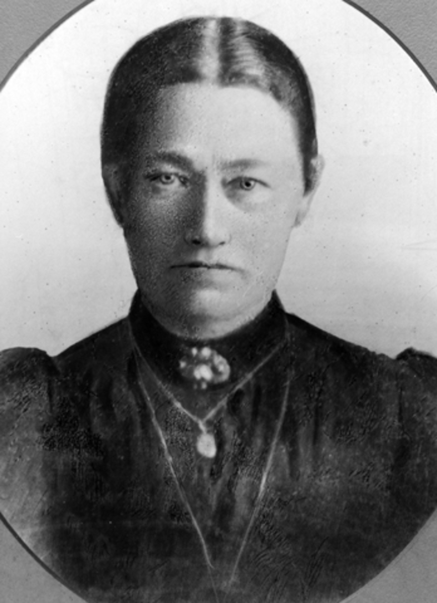 Anno Domkirkeodden, Portrett av ukjent dame på Fossum gård, Nes, Hedmark.