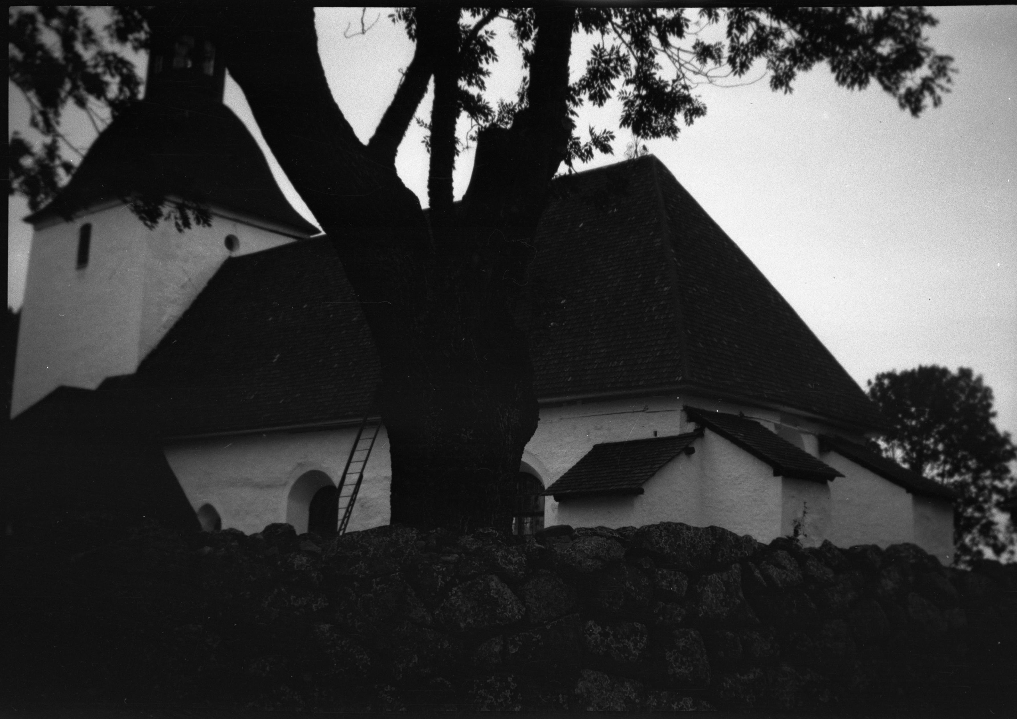 Berit Wallenberg, Biskopskulla kyrka