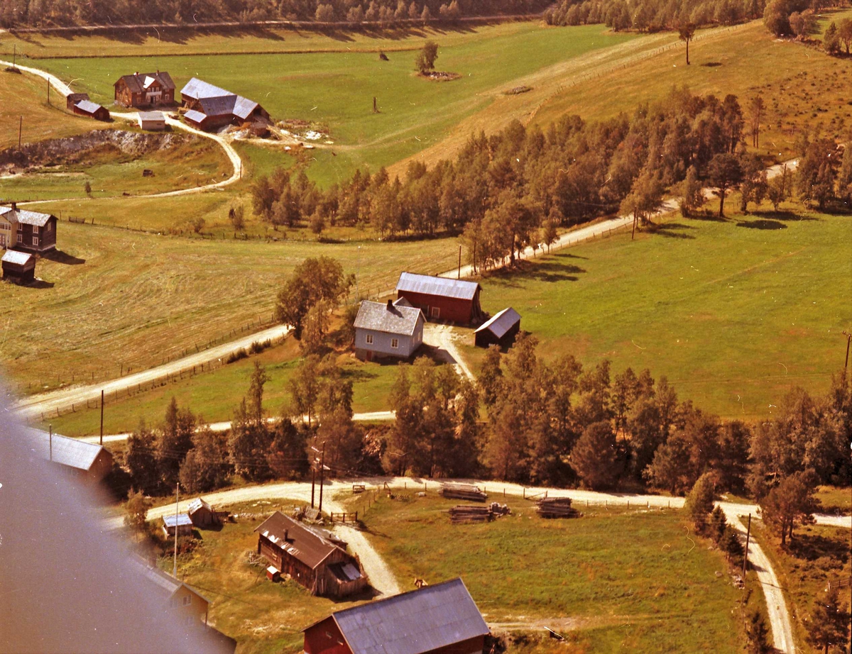 Widerøes Flyveselskap A/S, Gårdsbruk.