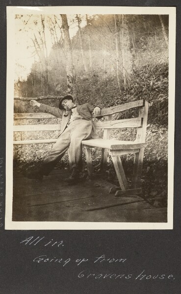 Unknown, [All in. Going up from Gravens House.]