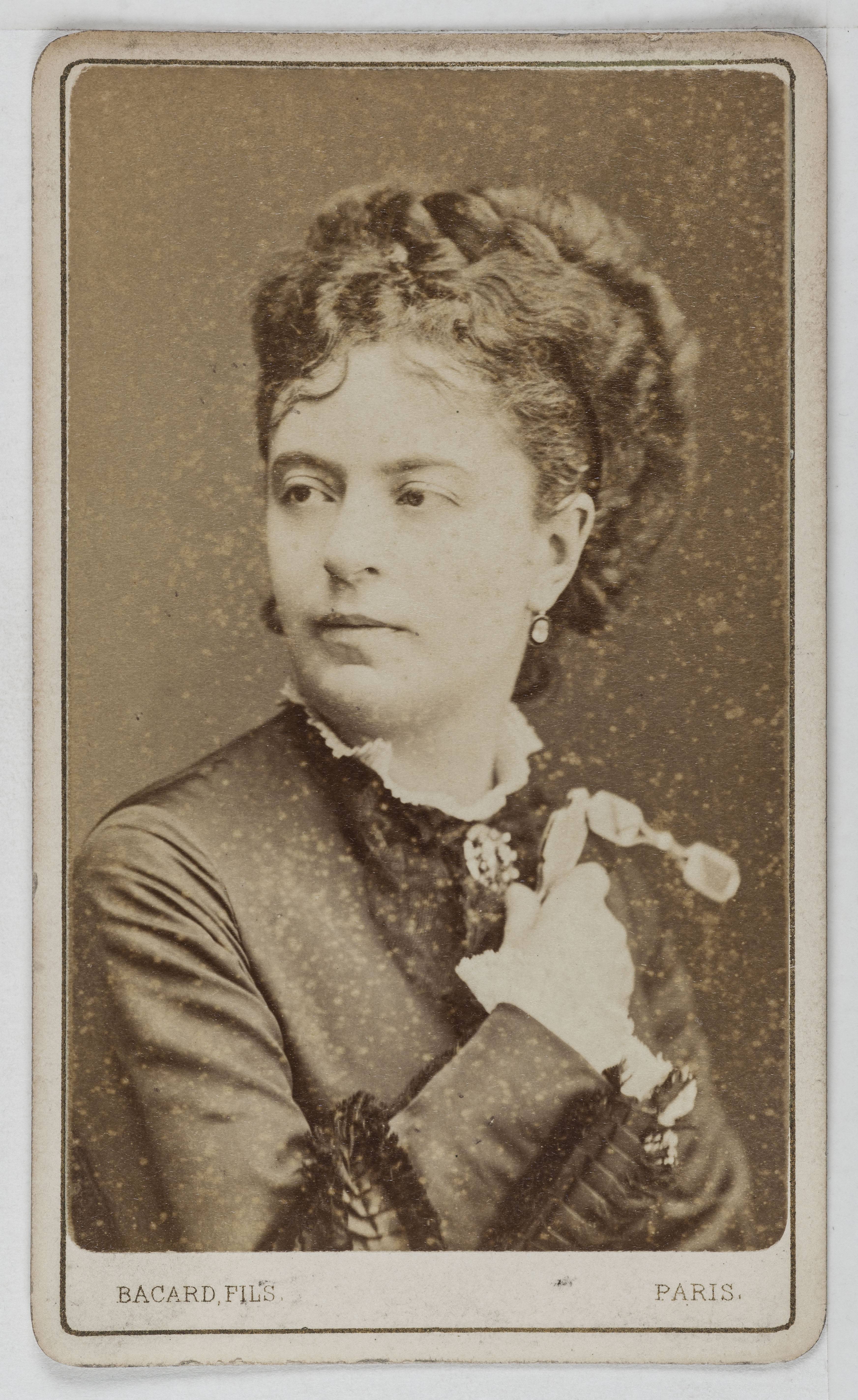Bacard Fils, Portrait de Claire Othon, actrice de théâtre entre 1865 et 1892.