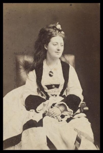 London Stereoscopic and Photographic Company, Guy Little Theatrical Photograph