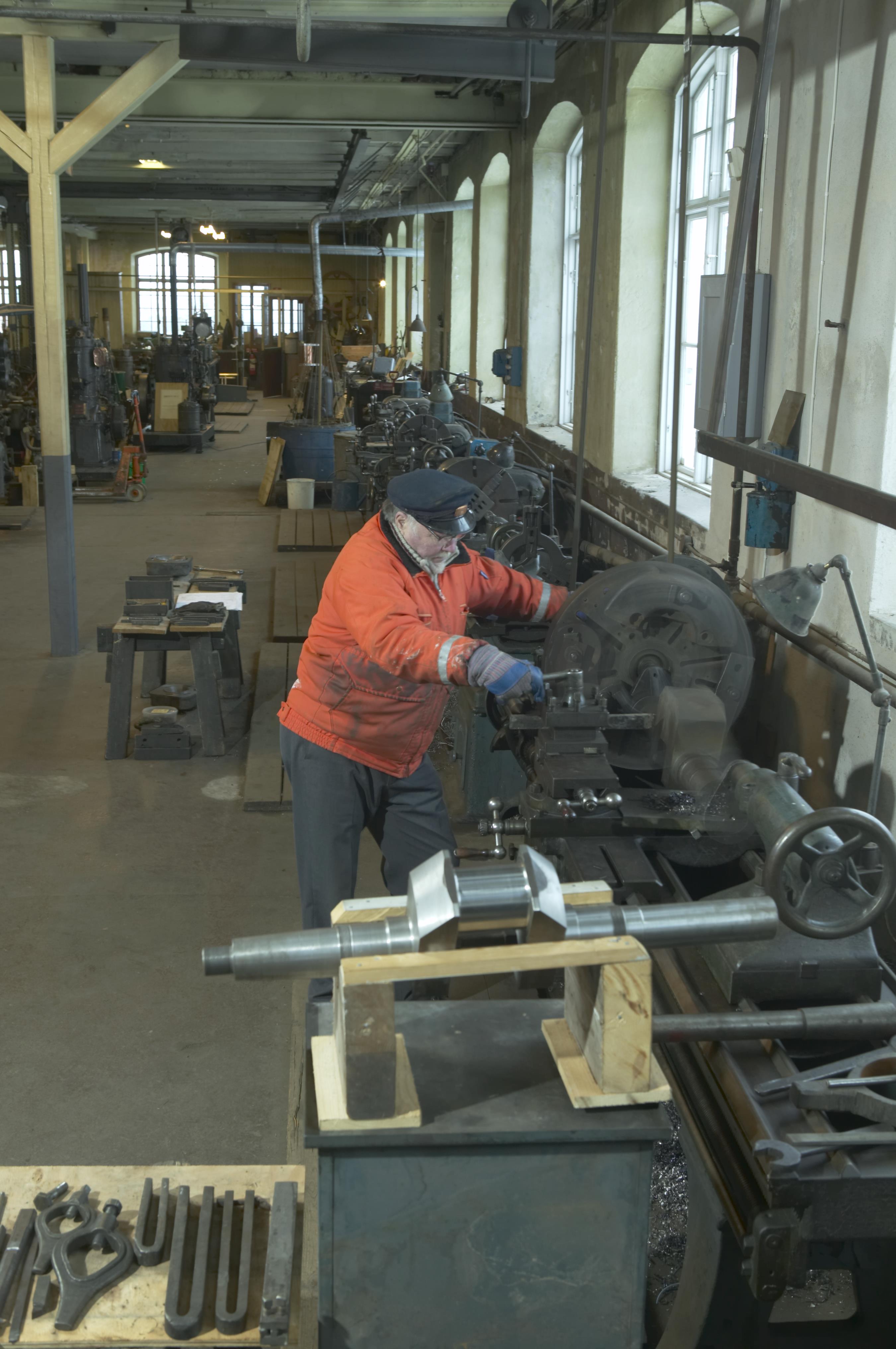 Bengt A Lundberg, Pythagoras motorfabrik