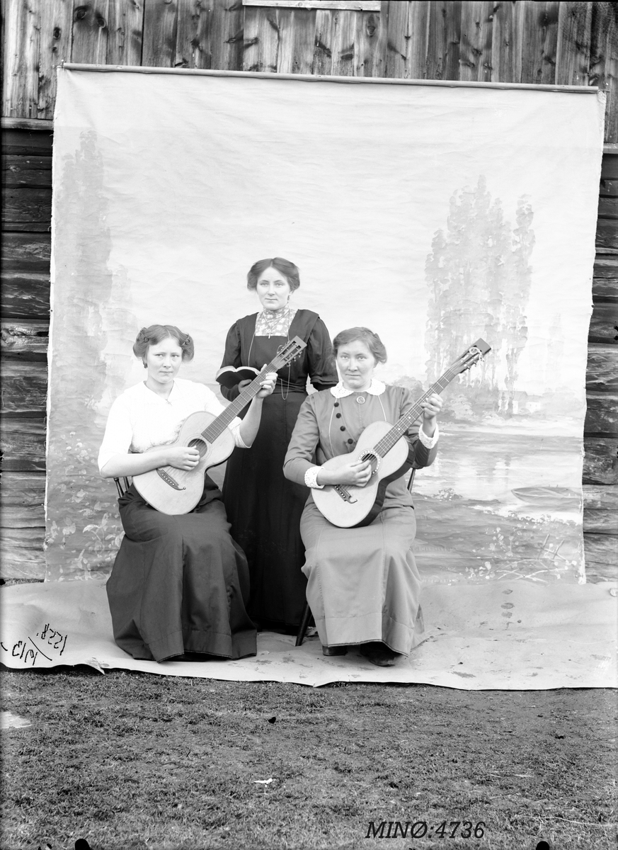 Peder J. Bredalslien, kvinner, gitar, klær,