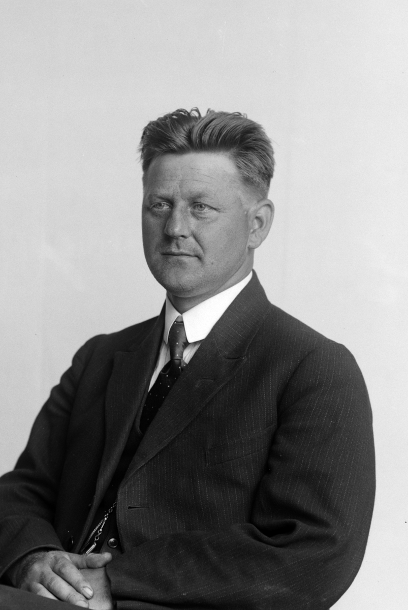 Christian Grundseth, NORDBY E. HALVFIG. , MANN, 28559