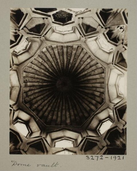 K.A.C. Creswell, Dome vault of the mausoleum of Anas (Yunus al-Dawadar), Cairo