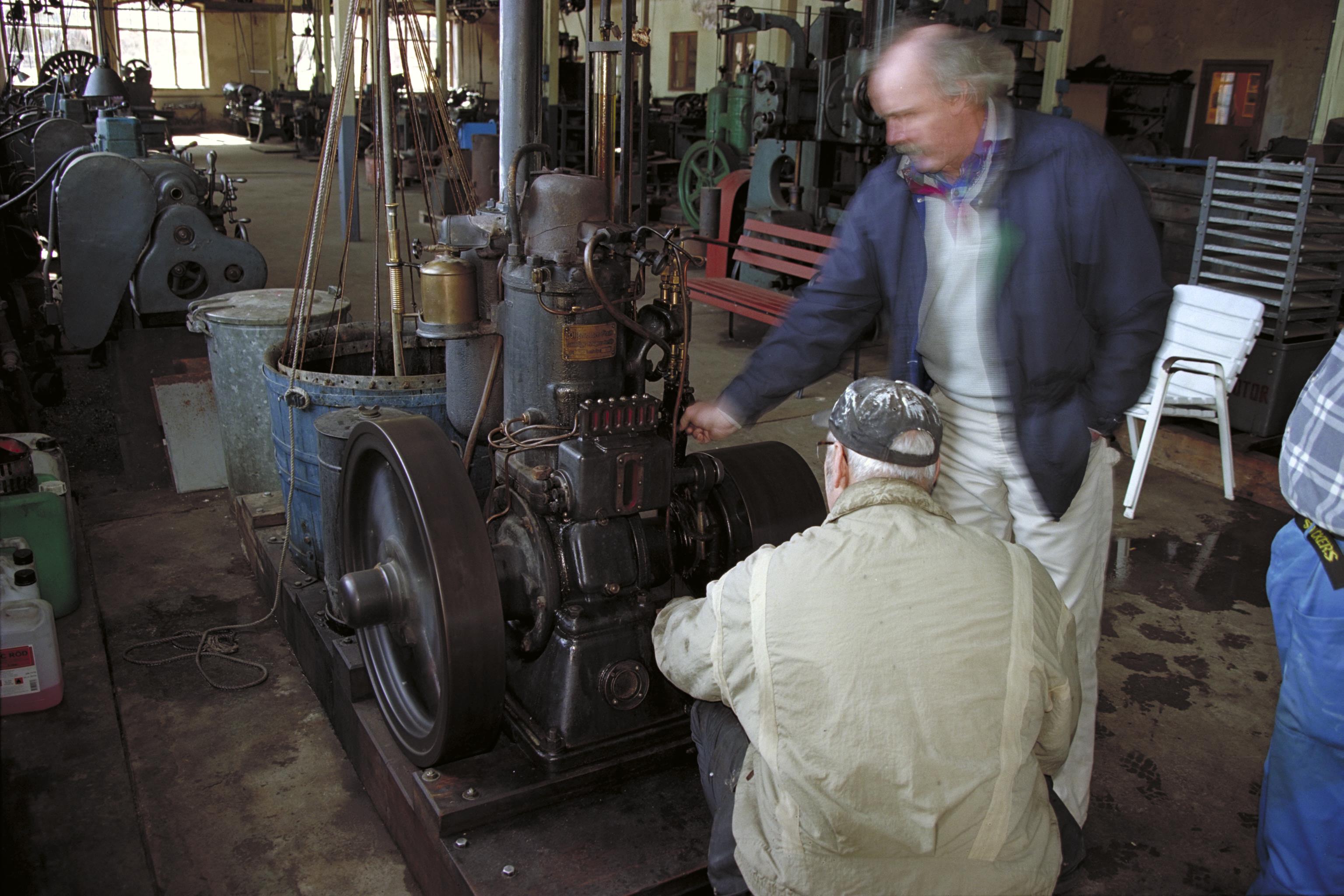 Bengt A Lundberg, Pythagoras motorfabrik