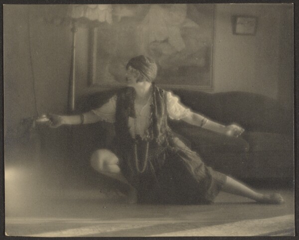 Louis Fleckenstein, [Florence Dancing in Living Room]
