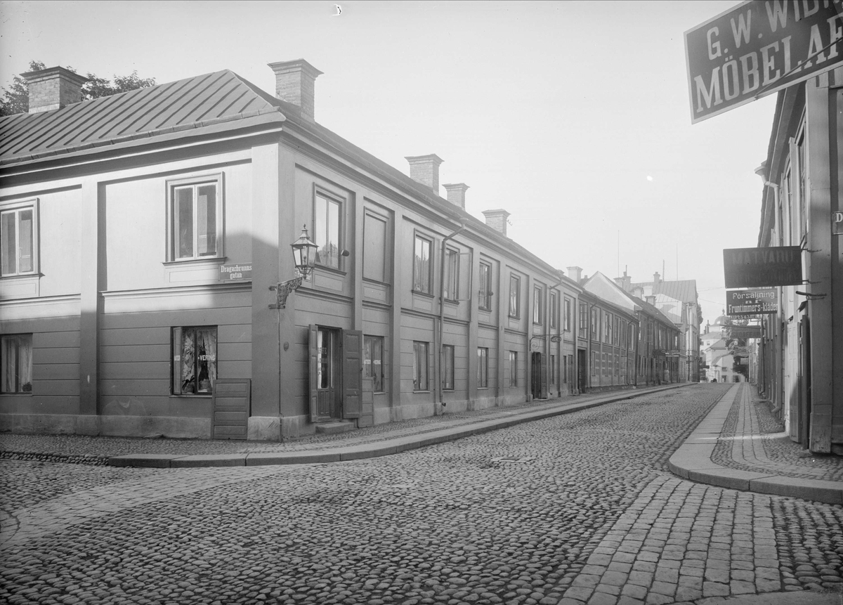 Alfred Dahlgren, St Persgatan towards the southwest from DragarbunnsS, Dragarbrunn, Uppsala 1901 - 1902
