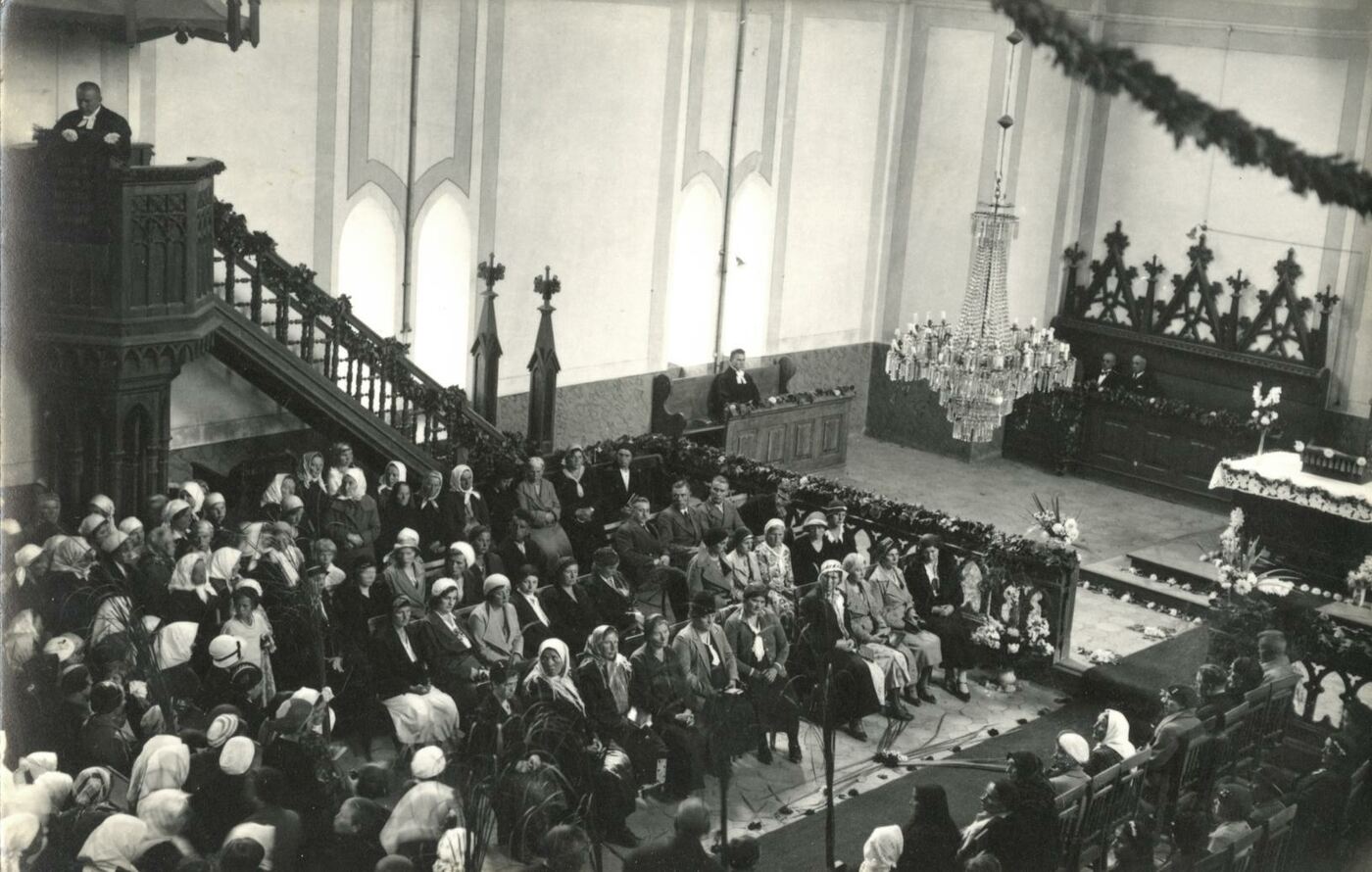 Petras Ločeris, Mišios Biržų evangelikų reformatų bažnyčioje, dalyvaujant klaipėdiečių moterų ekskursijos dalyvėms
