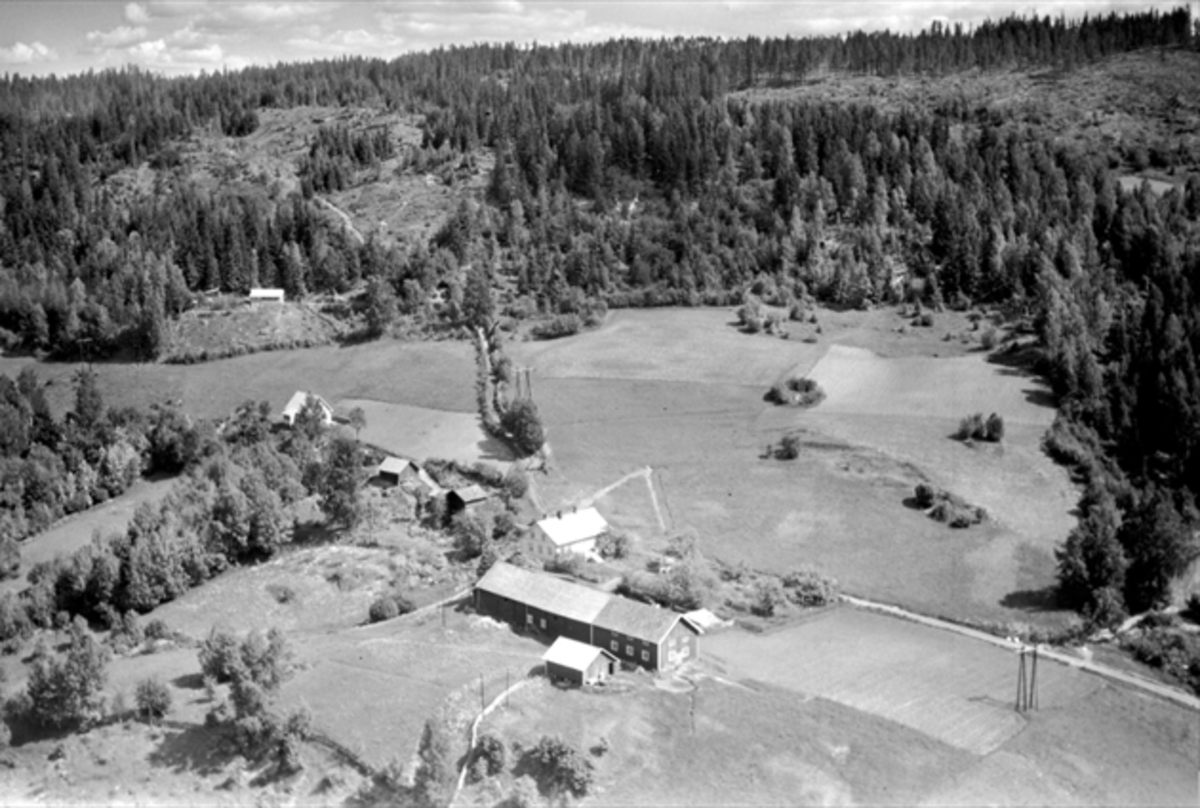 Widerøes Flyveselskap A/S, MOSTUE (MORSTU) ØVRE, STRANDLYKKJA, FLYFOTO
