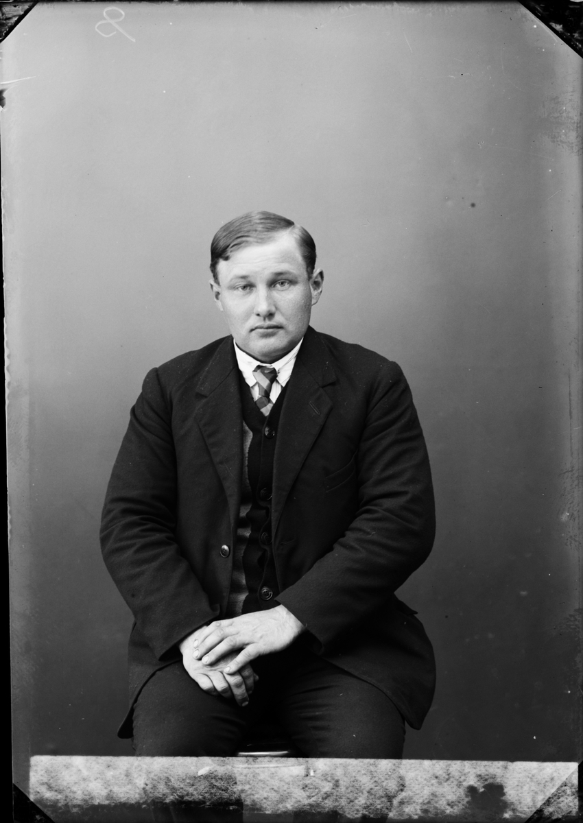 Skötsner-Edhlund, Ateljé Portrait - Birger Mattsson from Gålarmora, Uppland