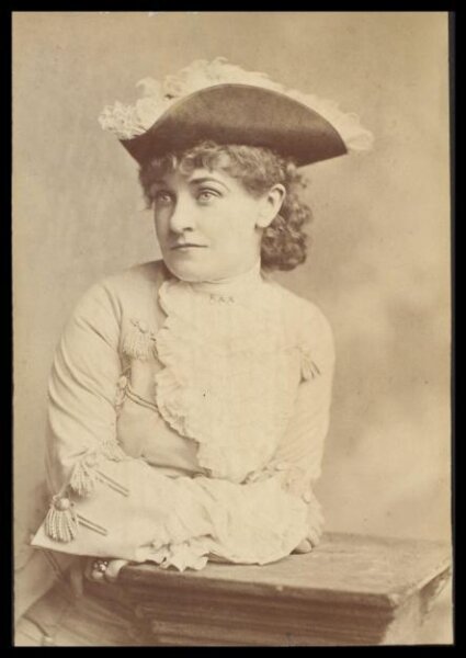 London Stereoscopic and Photographic Company, Guy Little Theatrical Photograph