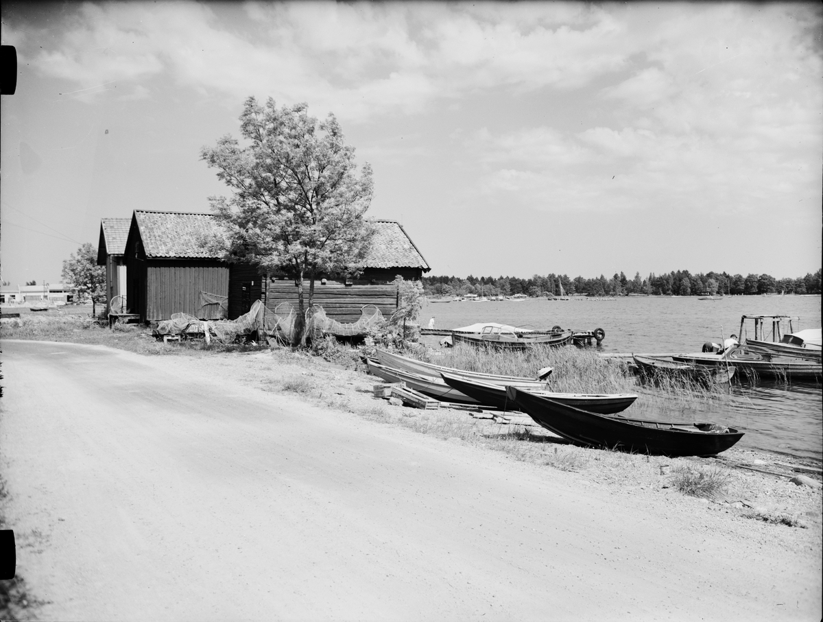 Skötsner-Edhlund, Sjöbodar och båtar vid Sjötullen, Östhammar, Uppland