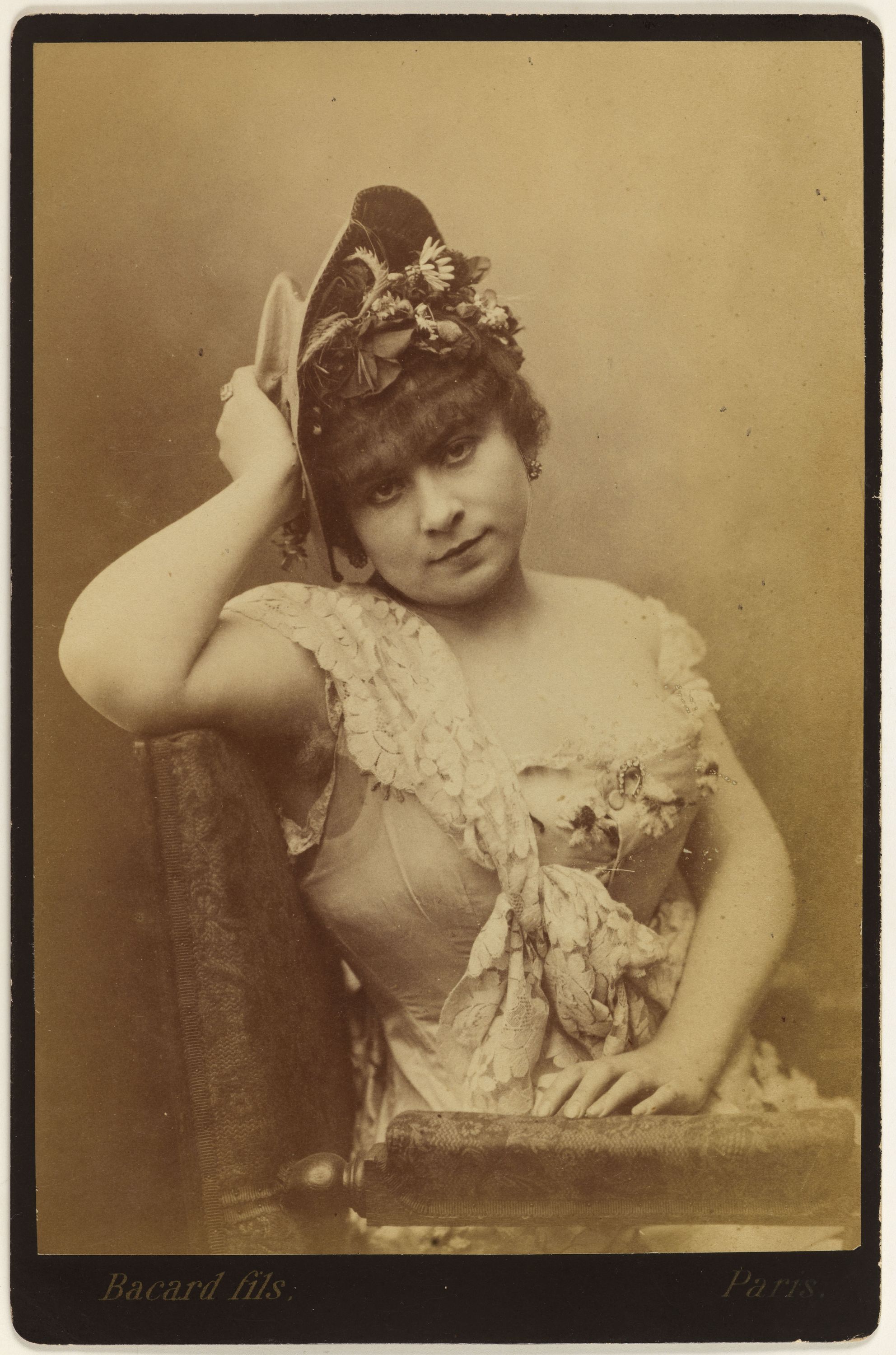 Bacard Fils, Portrait de Achard, actrice