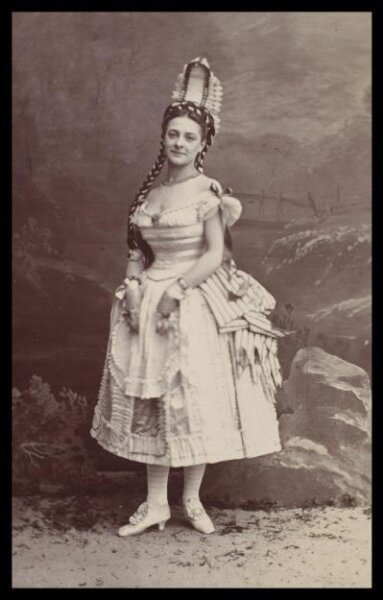London Stereoscopic and Photographic Company, Guy Little Theatrical Photograph