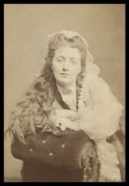 London Stereoscopic and Photographic Company, Guy Little Theatrical Photograph