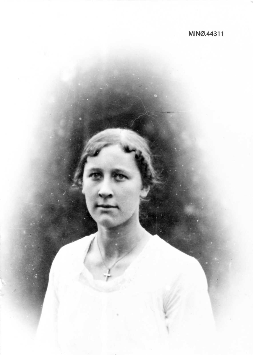 Rachel Haarseth, Portrett av en kvinne.
