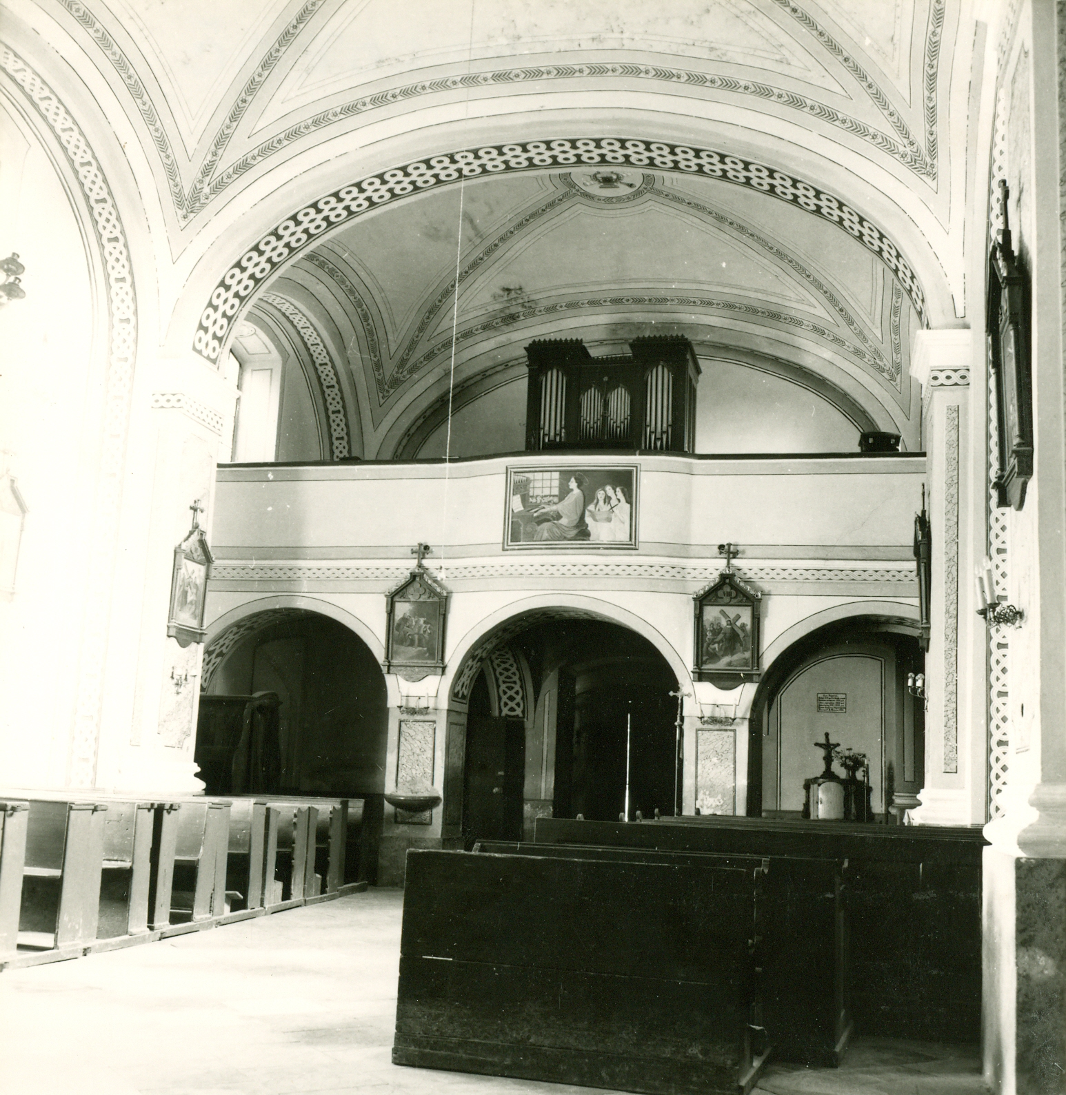 Nino Vranić, Podgorač (Našice) - Župna crkva Sv. Nikole - Smještaj u prostoru