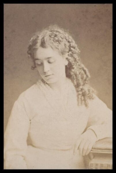 London Stereoscopic and Photographic Company, Guy Little Theatrical Photograph