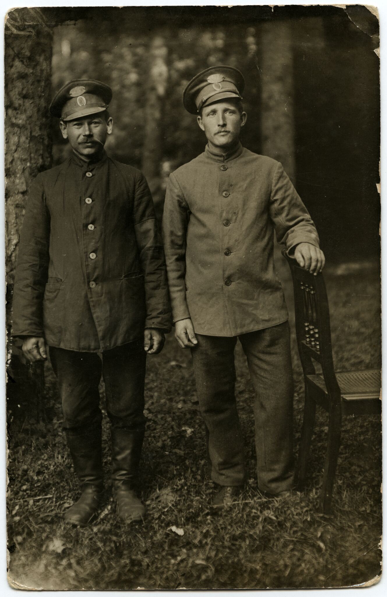 Nežinomas autorius, Dviejų carinės Rusijos armijos karių fotografija